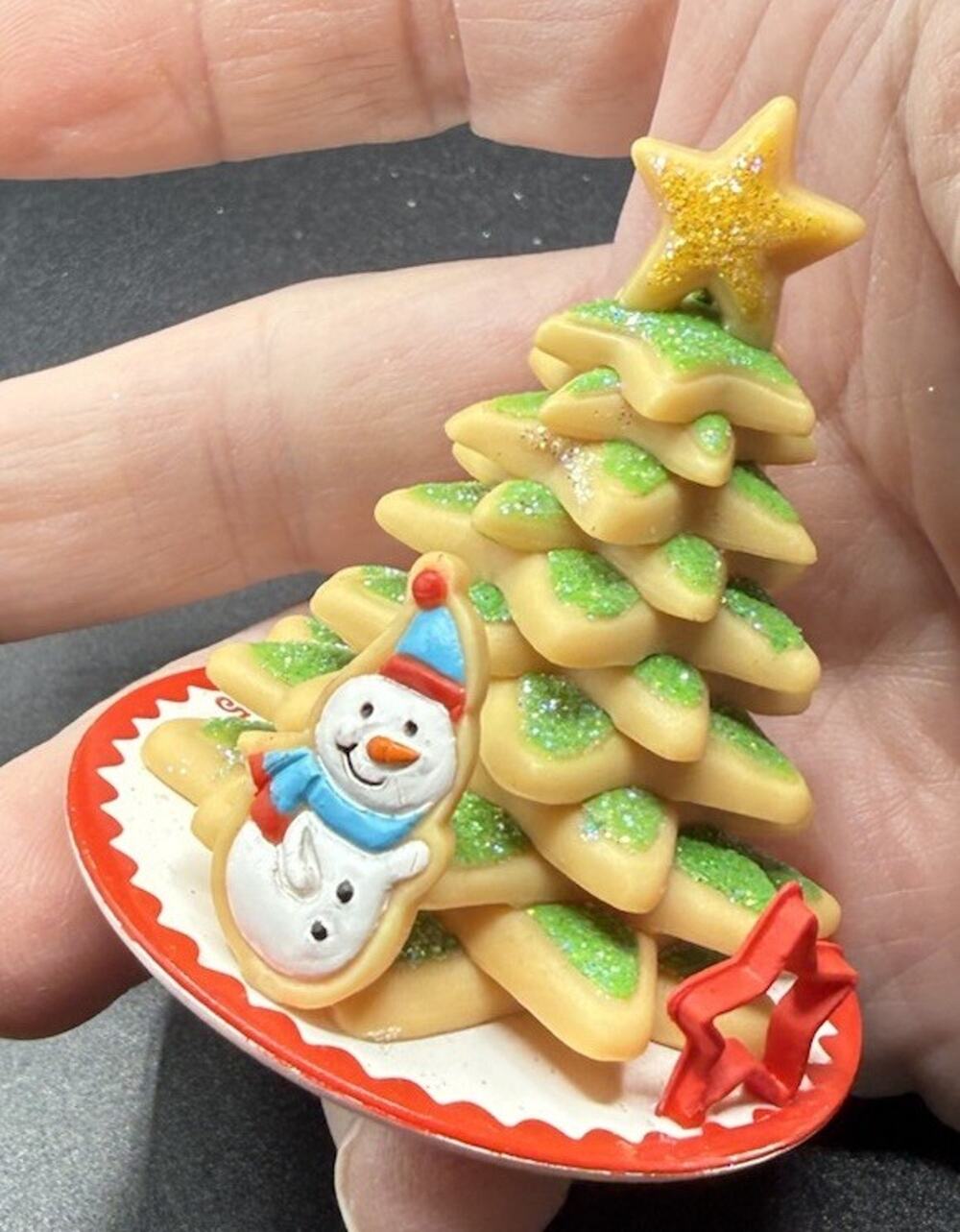 Hallmark Seasons Treatings Keepsake Christmas Tree Ornament No Box LO19